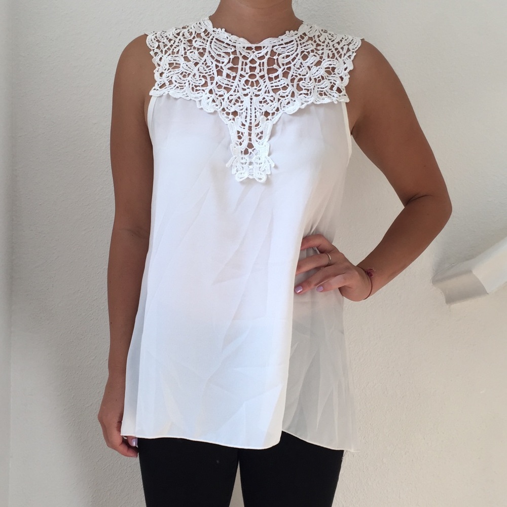 Fab’rik Lace Detail Keyhole Back Top